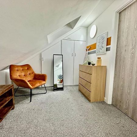 Stylish One Bedroom & A Sofa Bed カーディフ エクステリア 写真
